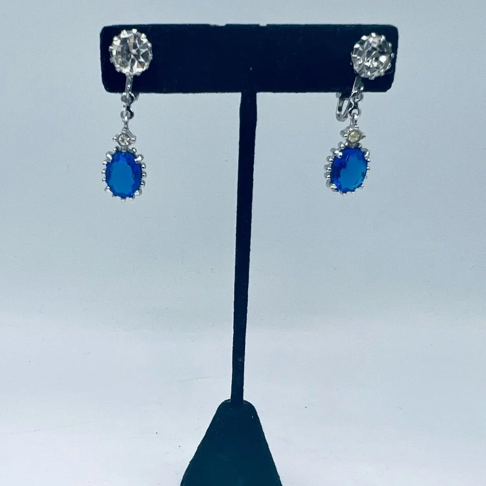 Vintage rhinestone dangles clip on earrings blue costume jewelry